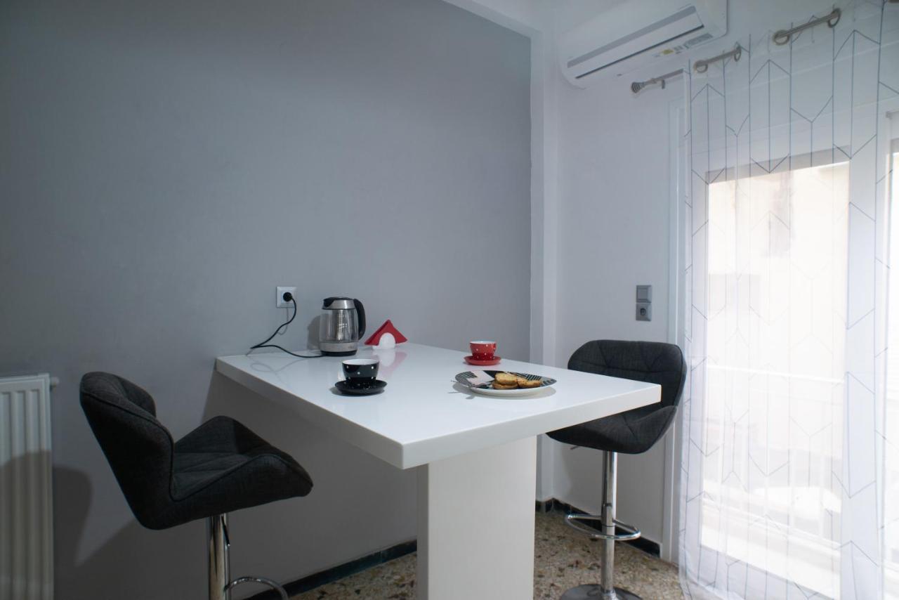 Modern-Lux Central 1 Bedroom Condo เอเธนส์ ภายนอก รูปภาพ