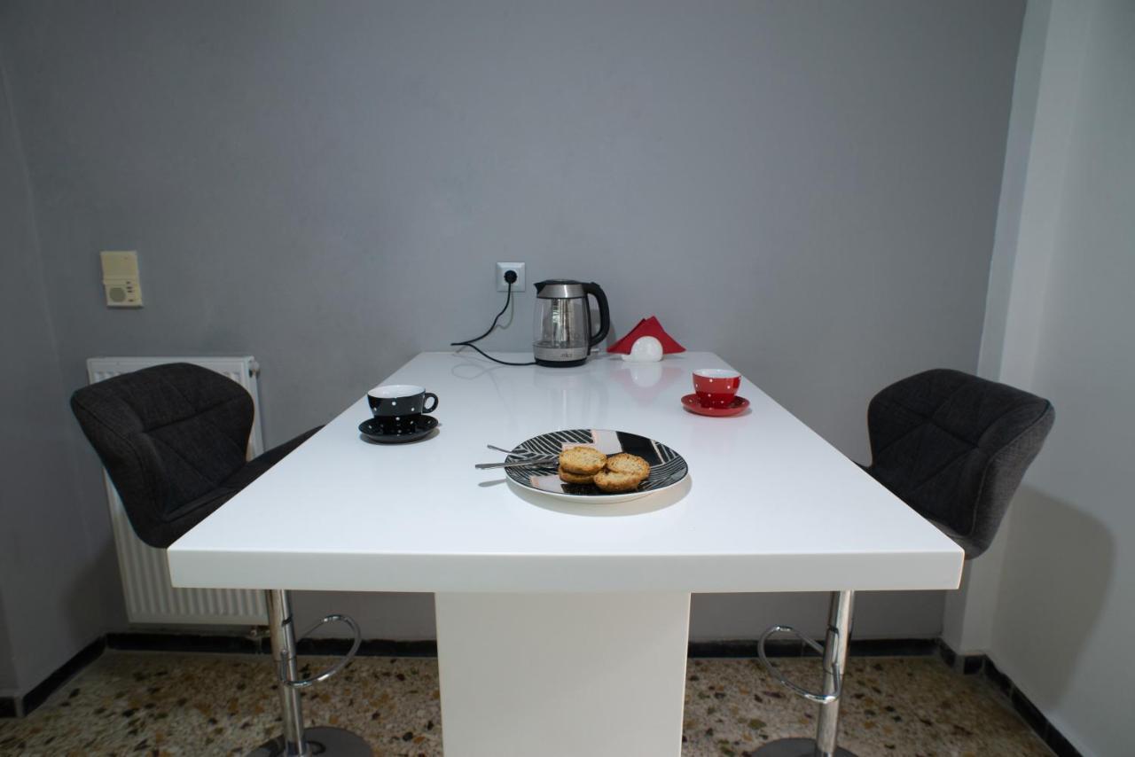Modern-Lux Central 1 Bedroom Condo เอเธนส์ ภายนอก รูปภาพ